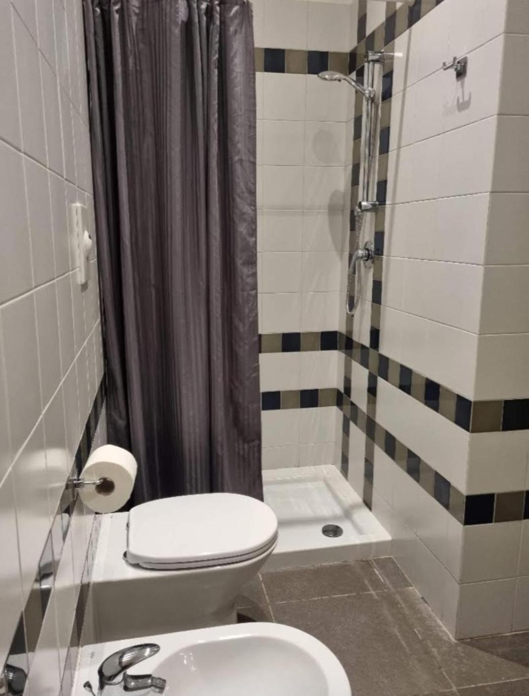 Apartamento Napoli Sottosopra Chiaia Exterior foto