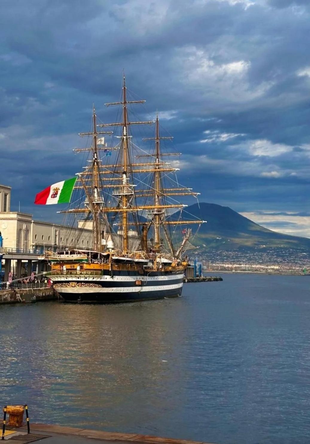 Apartamento Napoli Sottosopra Chiaia Exterior foto